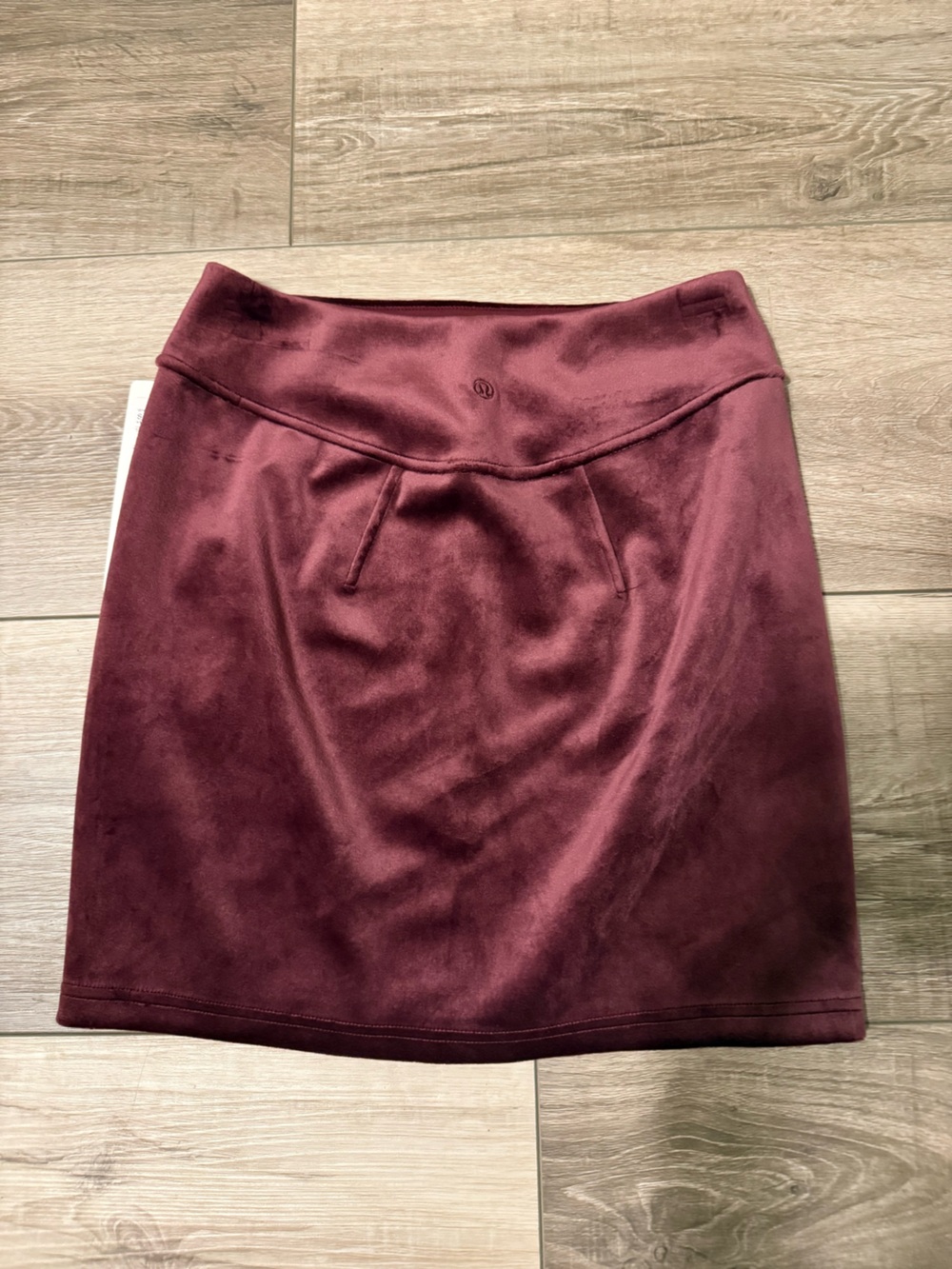 Lululemon Burgundy Velvet-Look Skirt - Scuba Mini - Picture 3 of 8